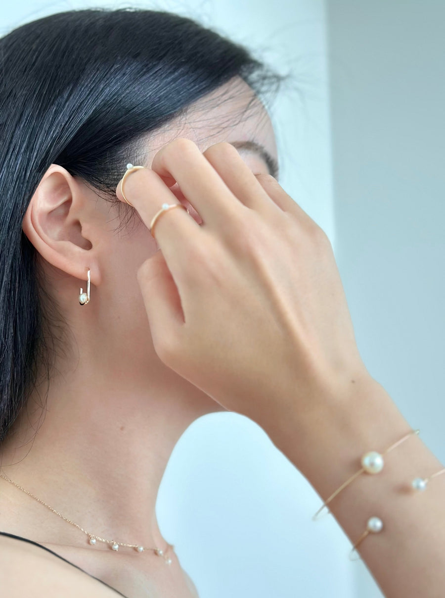 Droplet Pearl Earrings