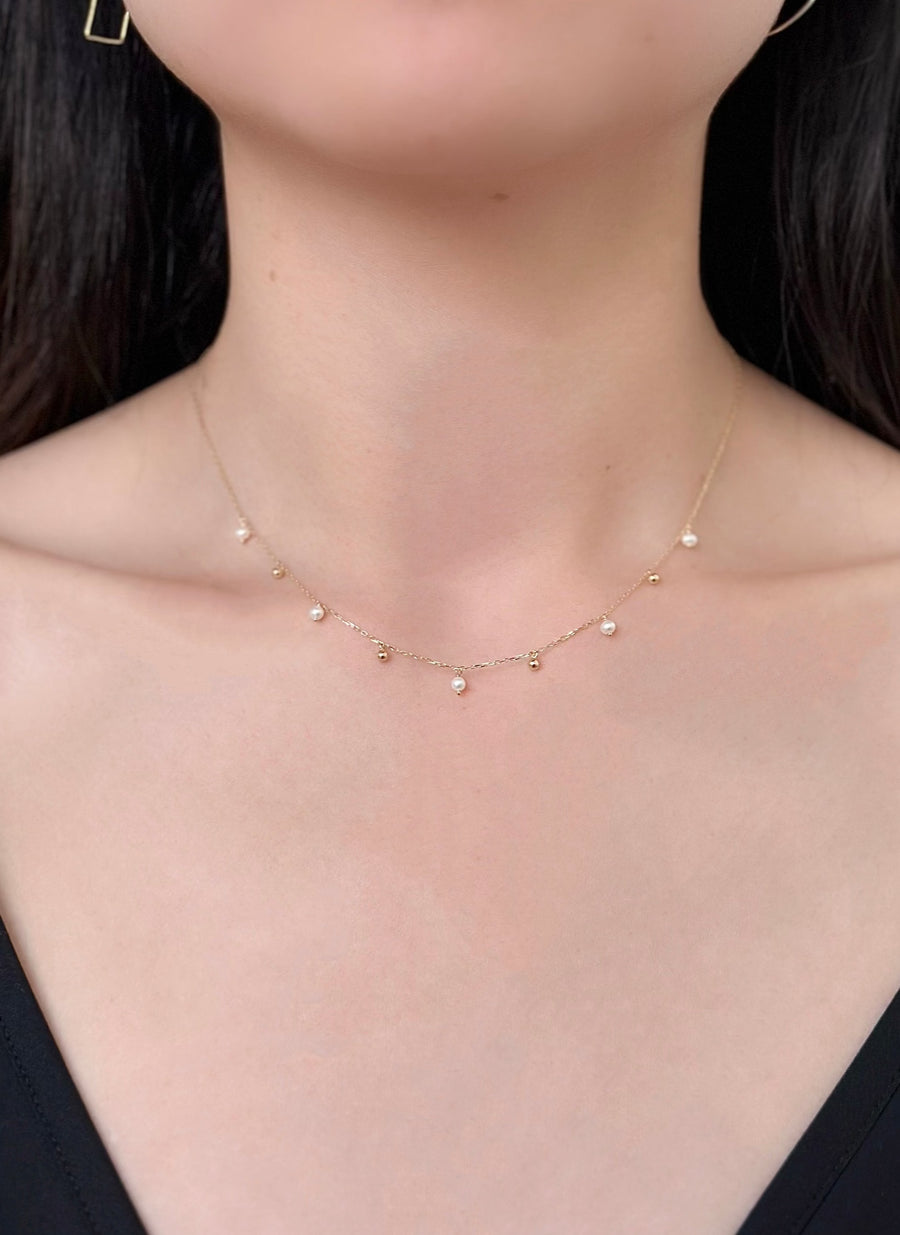Pearly Gold Station Necklace
