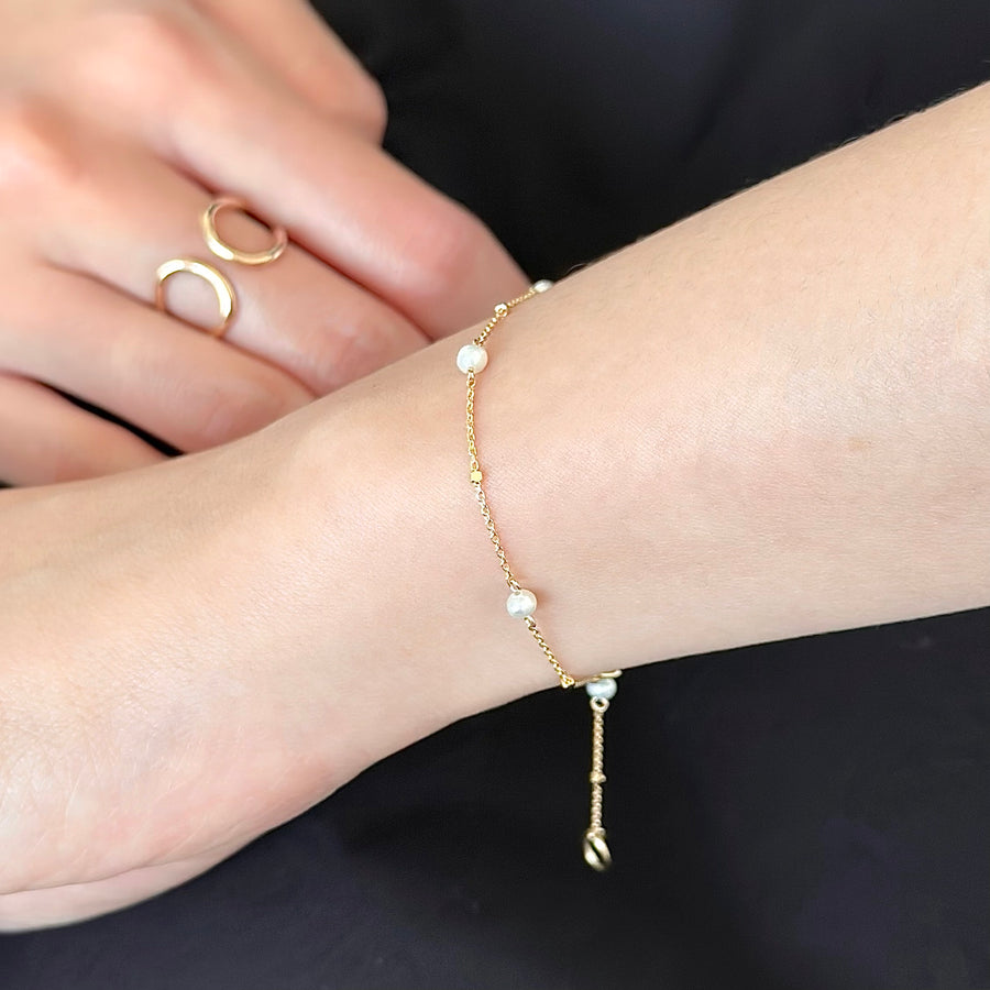 Link Blink Pearl Bracelet