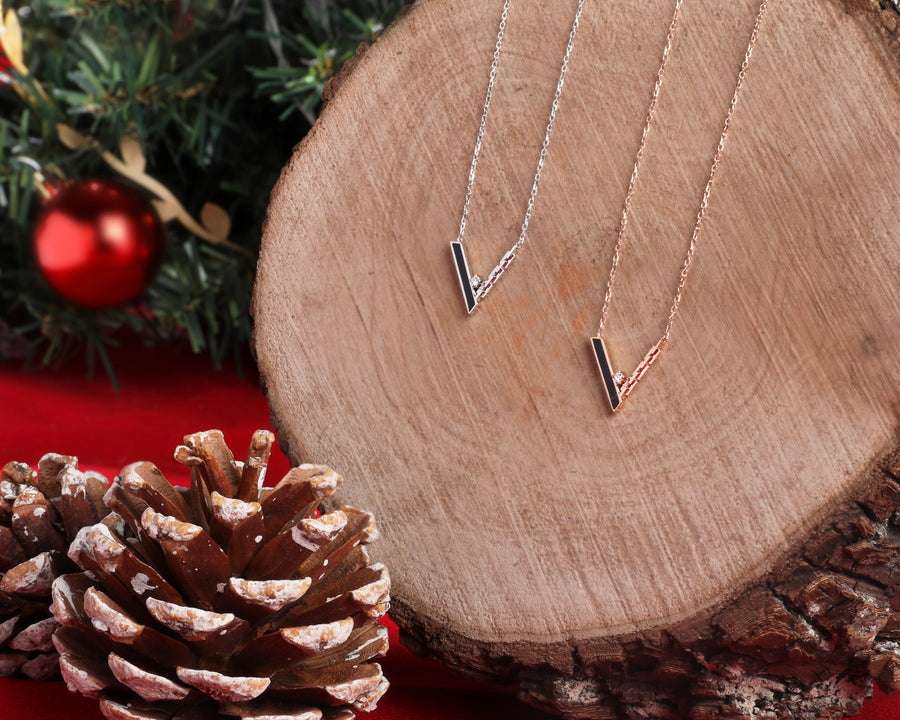 14k V Necklace